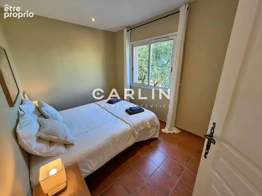 Appartement rénové avec terrasse et vue sur collines - photo 7