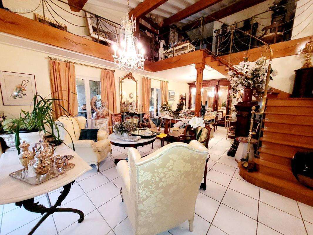 Maison - garage - jardin - photo 3