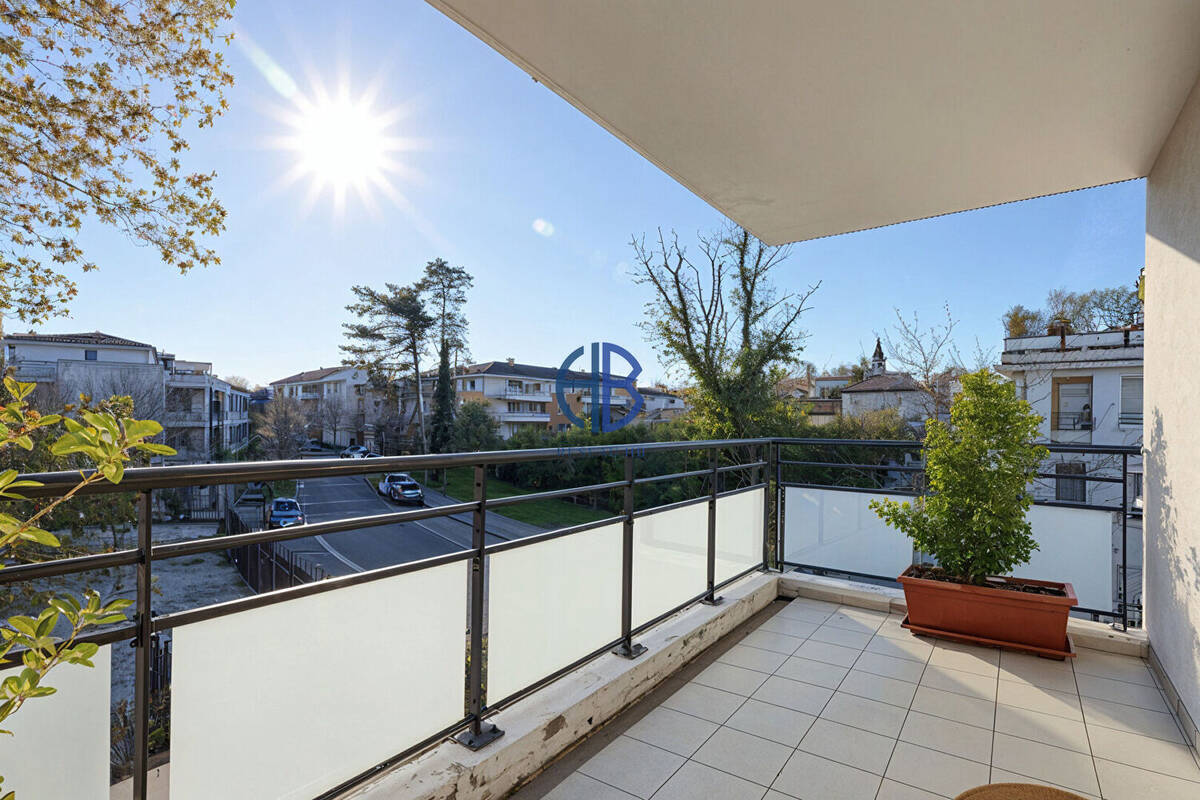 Appartement à SAINT-BONNET-DE-MURE