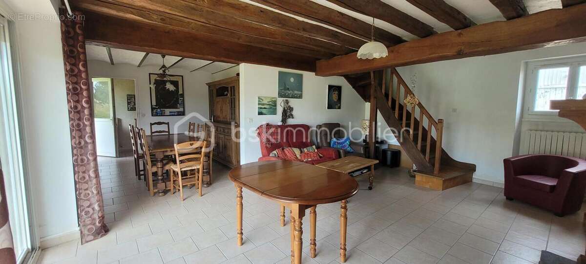 Maison à MONTEREAU-FAULT-YONNE