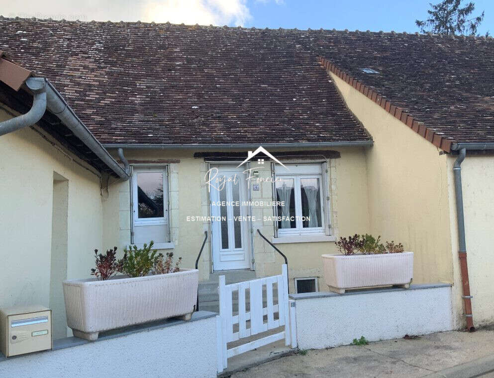 Première maison - Maison à YZEURES-SUR-CREUSE