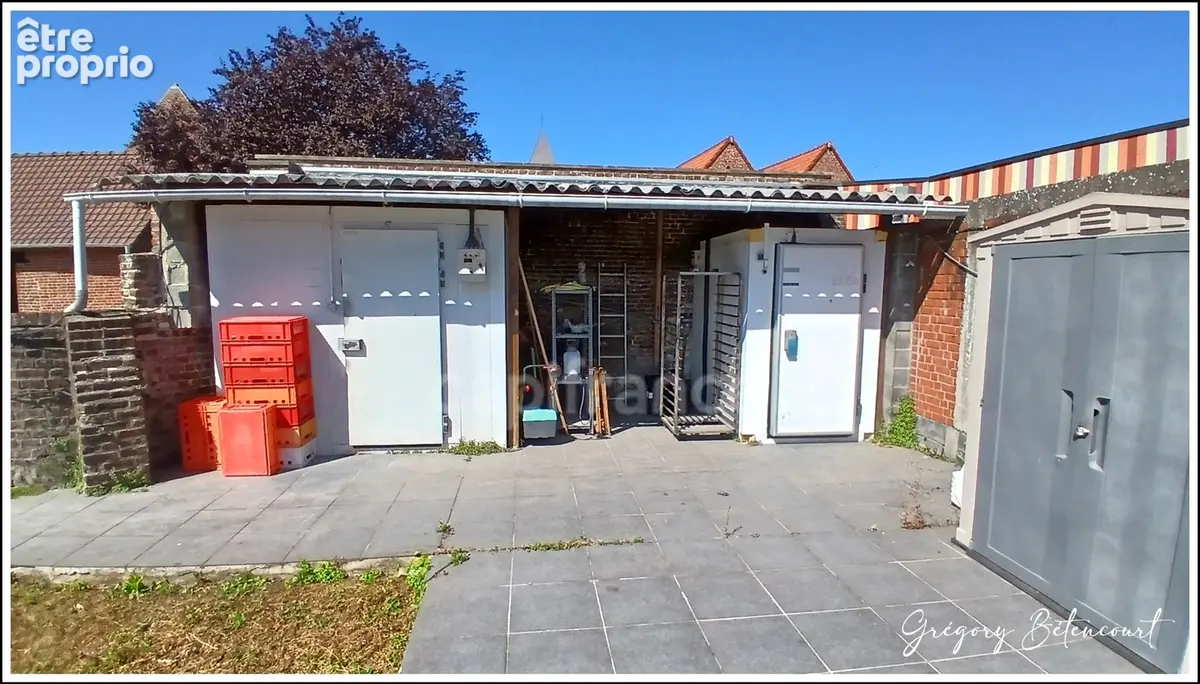 Immeuble à usage de commerce et d'habitation vendu loué - photo 9