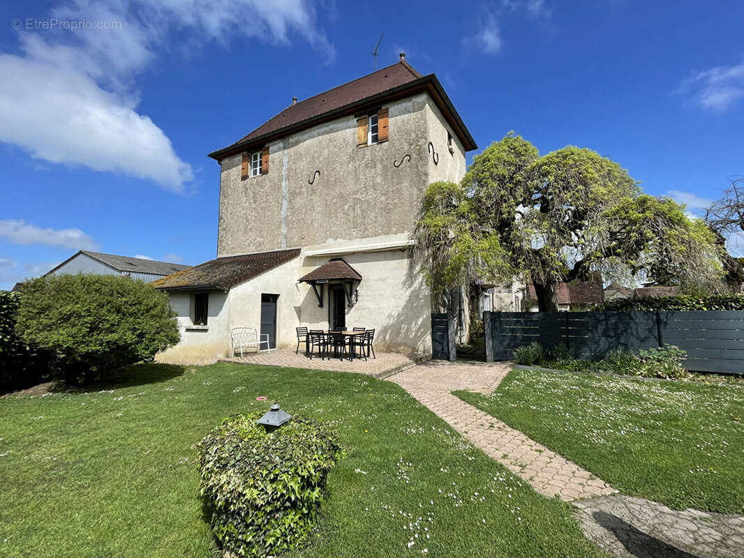 Maison à BLETTERANS