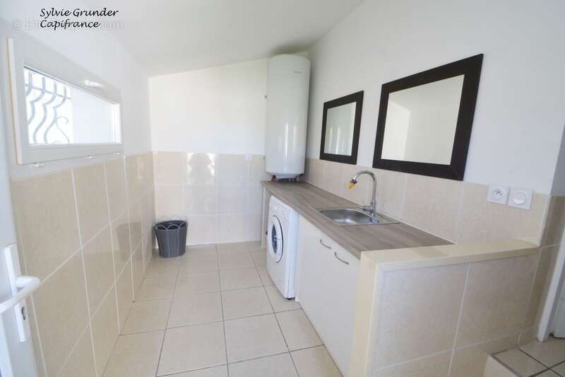 Maison à SAINT-VICTORET