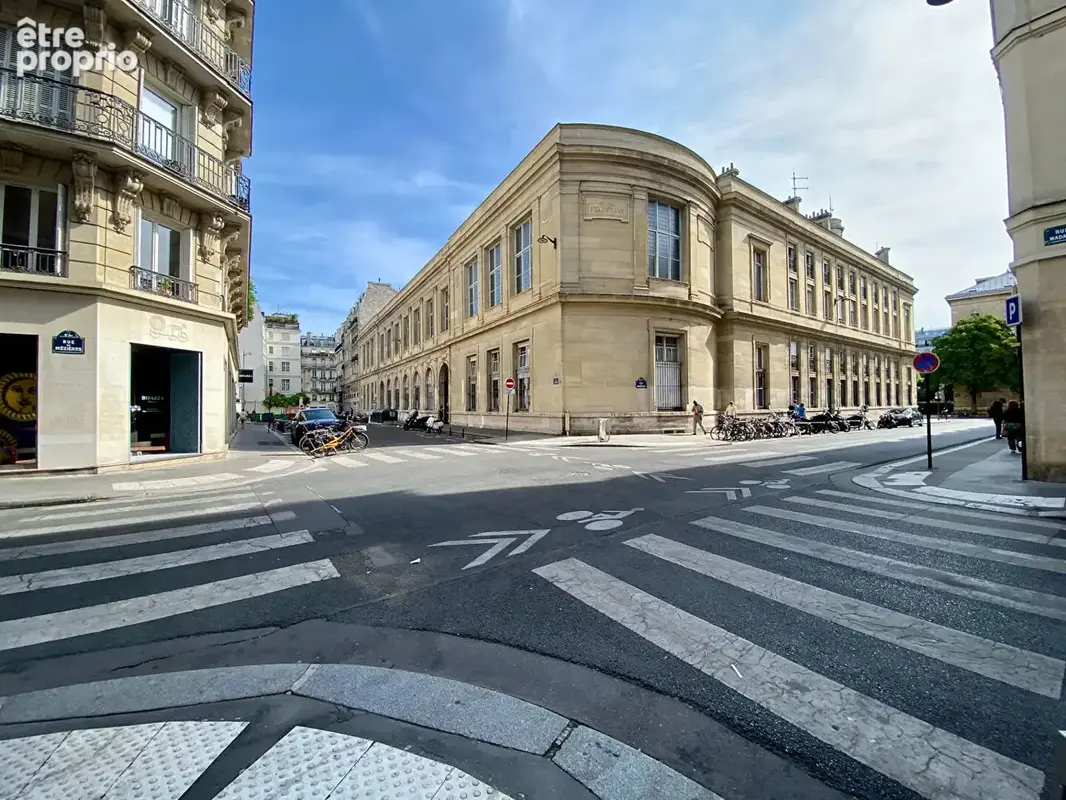 Paris 6e arrondissement - Quartier Luxembourg - Appartement familial de 103,75 m² - photo 10