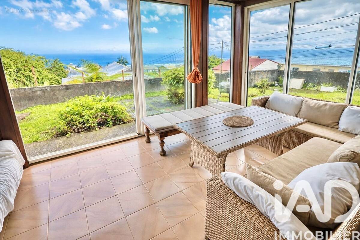 Photo 1 - Maison à LE TAMPON