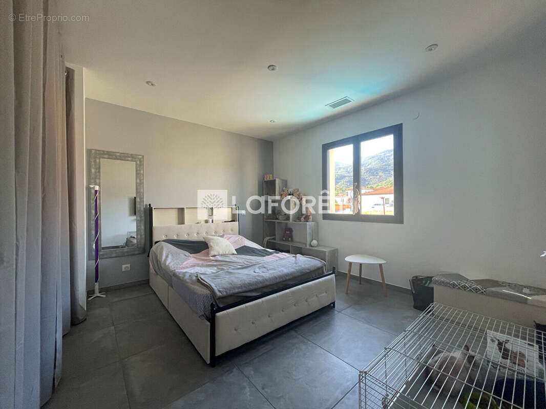 Maison à MONTESQUIEU-DES-ALBERES