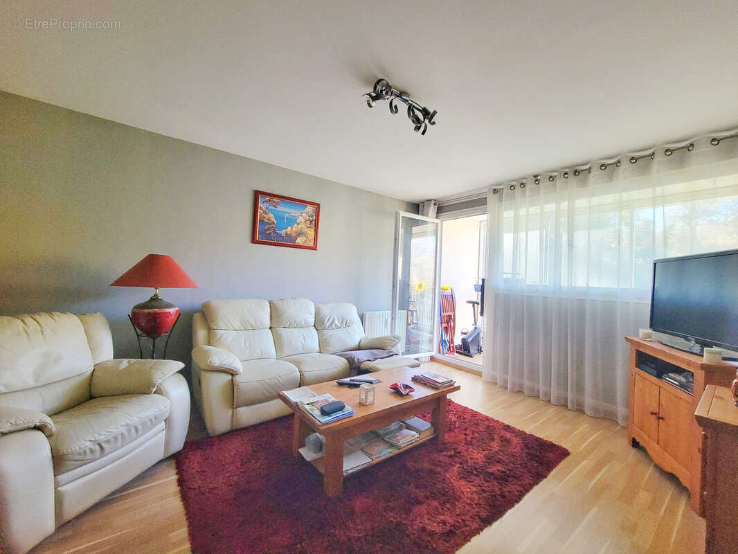 Appartement à OULLINS