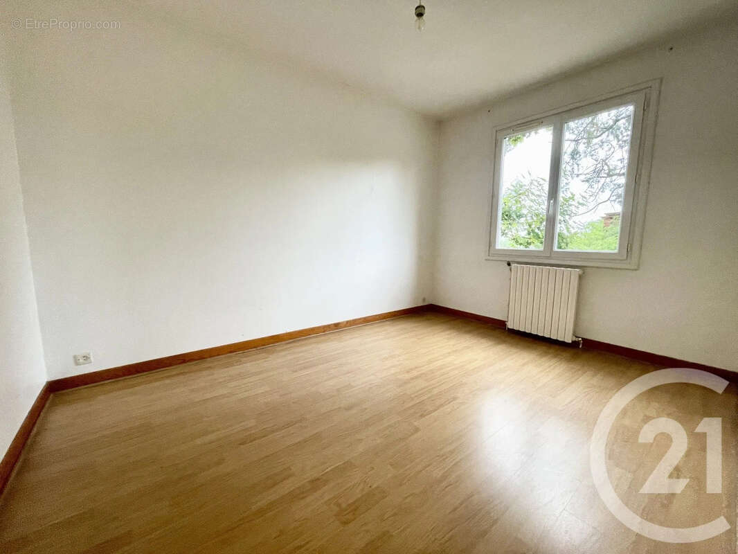 Maison 119 m² à L'isle-Jourdain  - photo 12