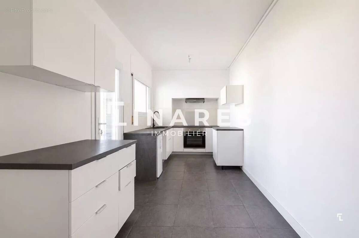 LE TRIVERSANT - Appartement T5 de 163m2 + 2 extérieurs + 3 expos - cave - 13008 Perier - photo 10