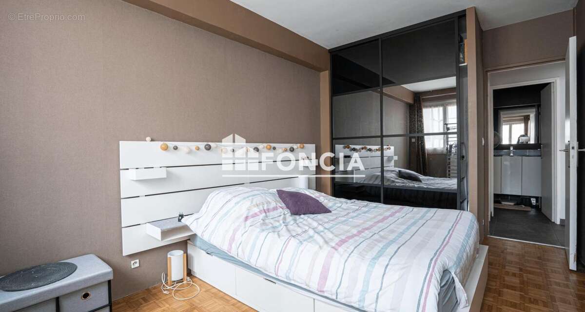 Appartement à PARIS-12E