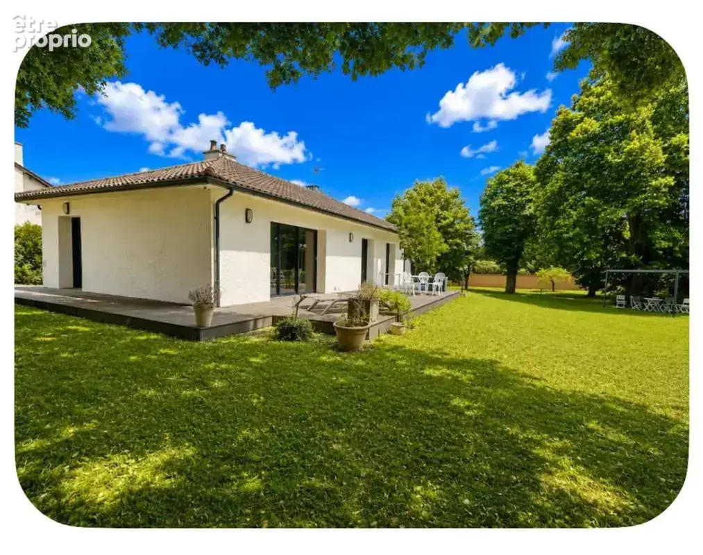 Maison 6 pièces 155 m² à vendre à Chasseneuil-Du-Poitou (86360) - photo 3