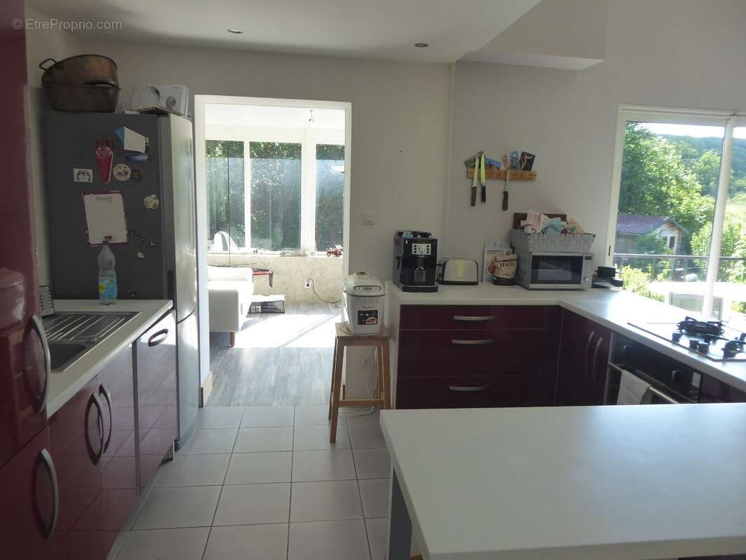 Maison à SICCIEU-SAINT-JULIEN-ET-CARISIEU