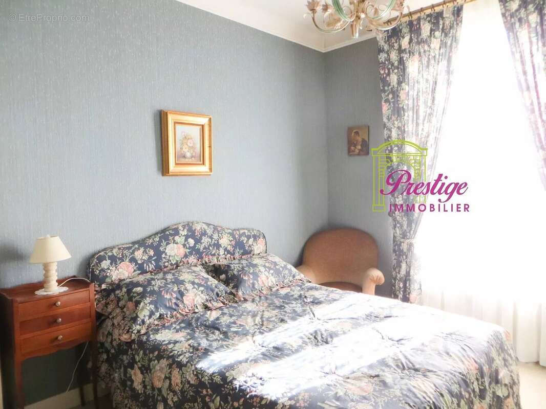 Appartement à LE MESNIL-LE-ROI