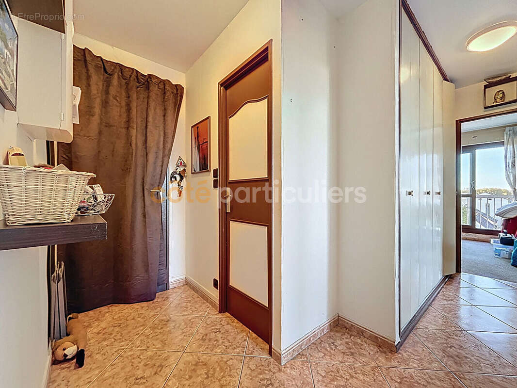 Appartement à SAINT-MAUR-DES-FOSSES