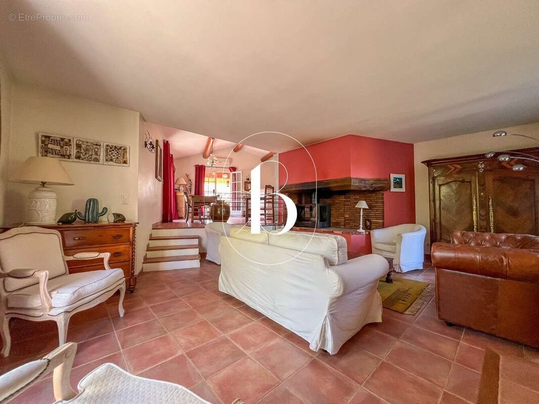 Maison à GOUDARGUES