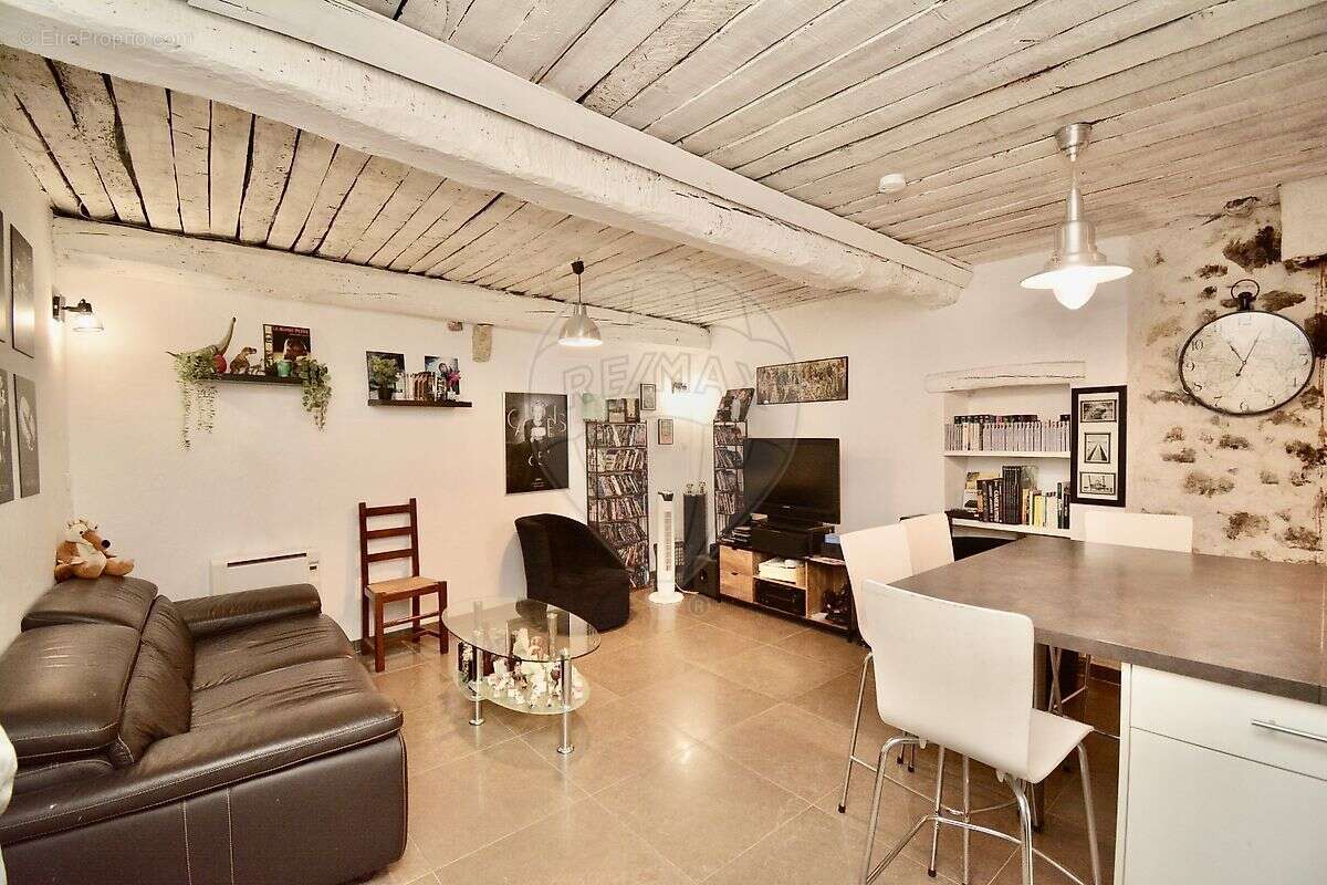 Maison à MONTAUROUX