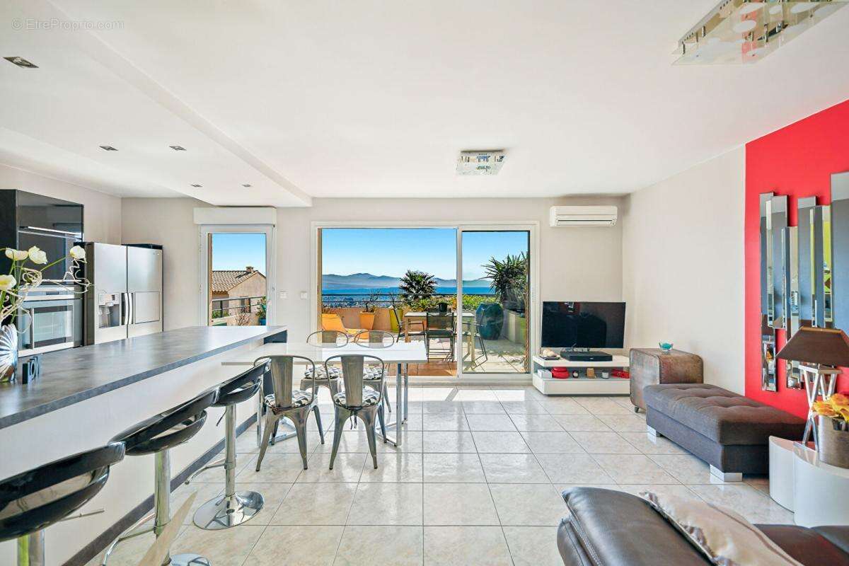 Appartement La Ciotat 4 pièce(s) 75.73 m2 vue mer avec garage et place de parking - photo 4