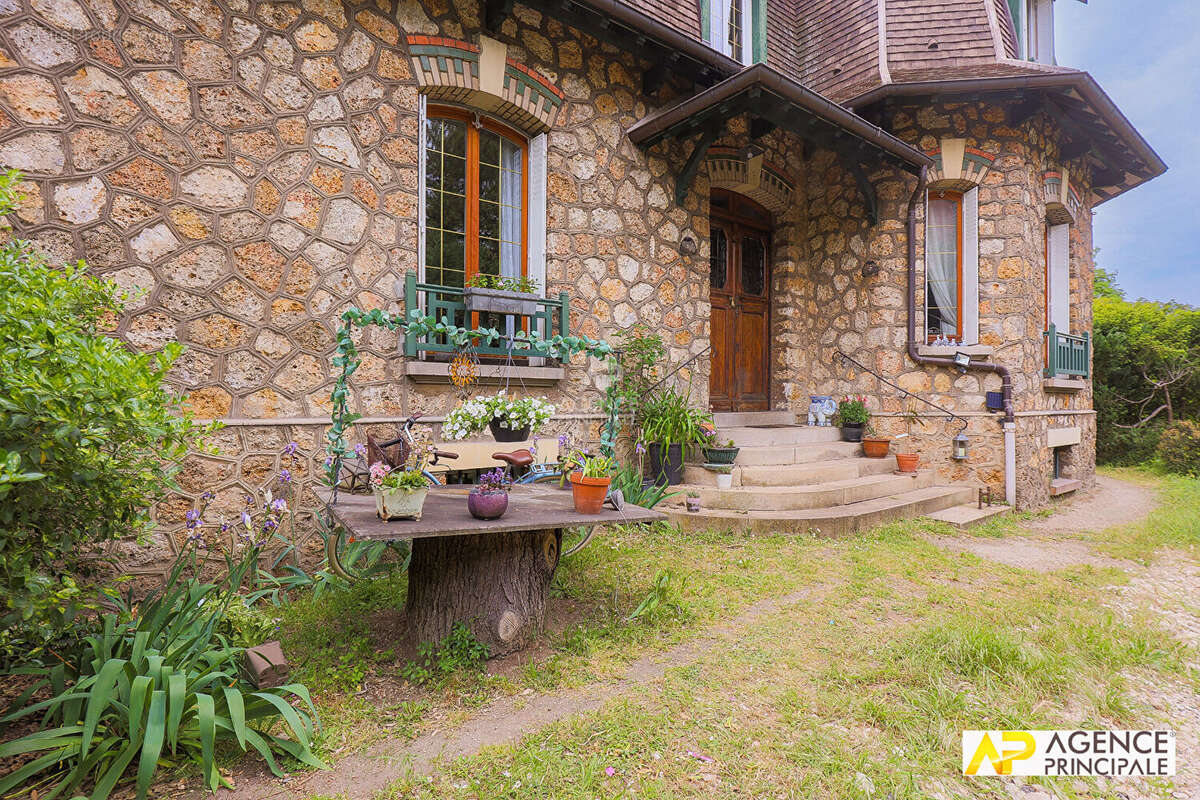Maison à MAISONS-LAFFITTE