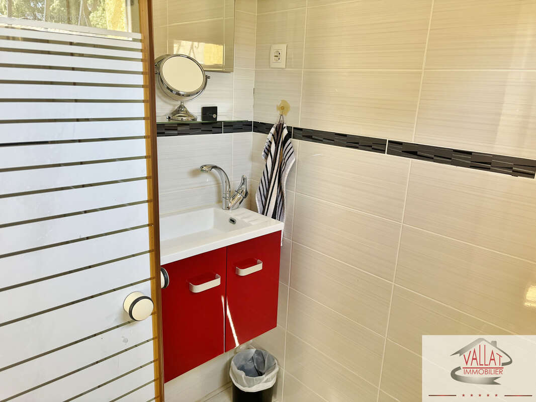 Villa plain-pied avec piscine dans environnement campagne à vendre à Agde ! - photo 14