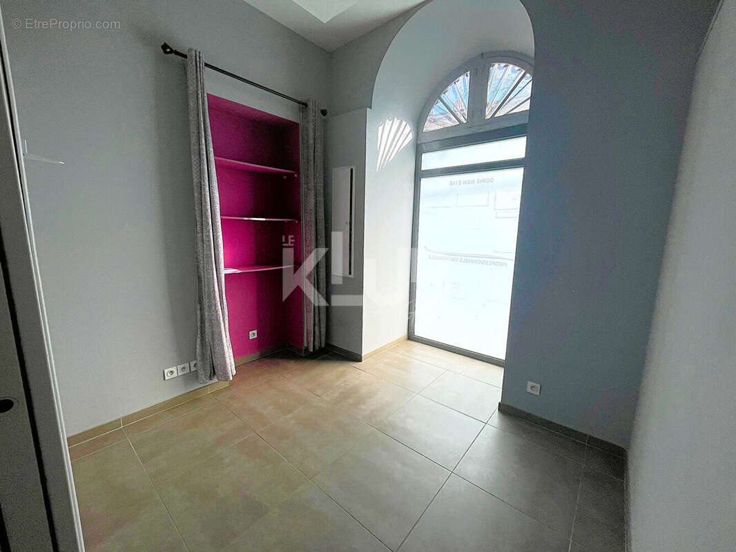 Commerce à SANTA-MARIA-DI-LOTA