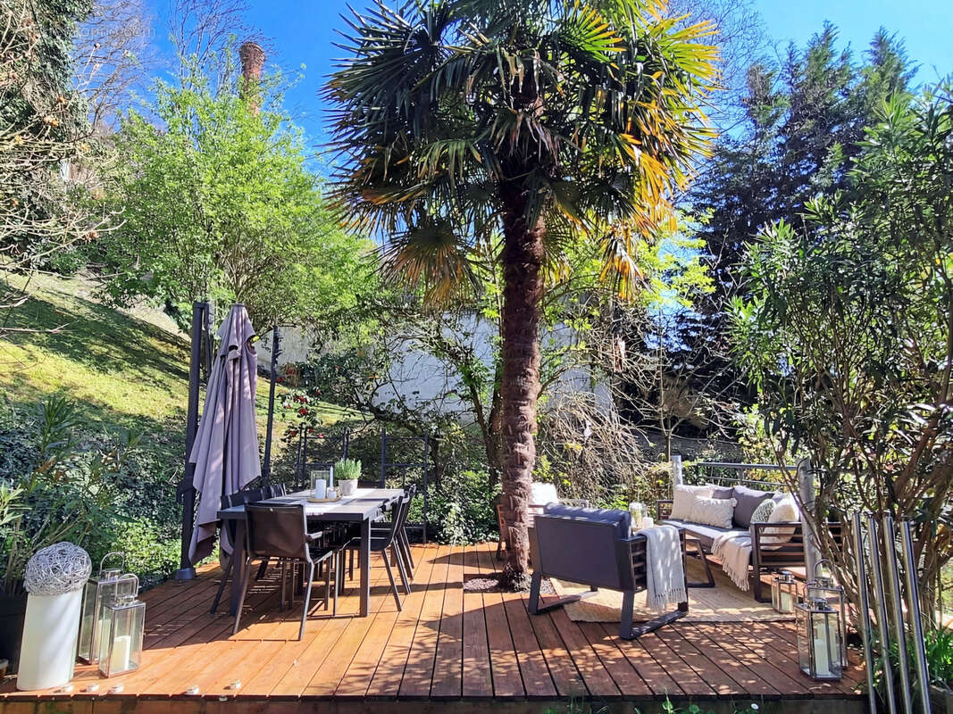 Appartement à FONTAINES-SUR-SAONE