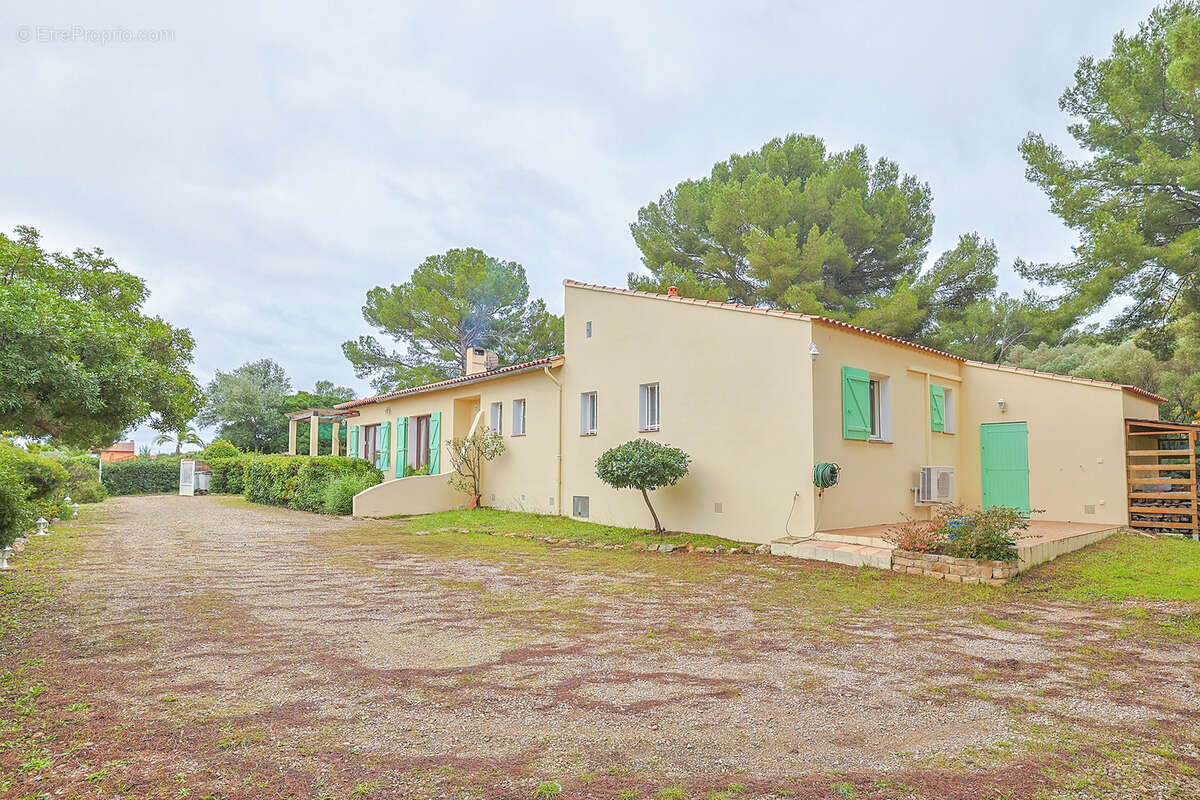 Maison à HYERES