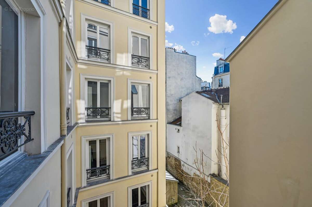 Appartement à PARIS-7E