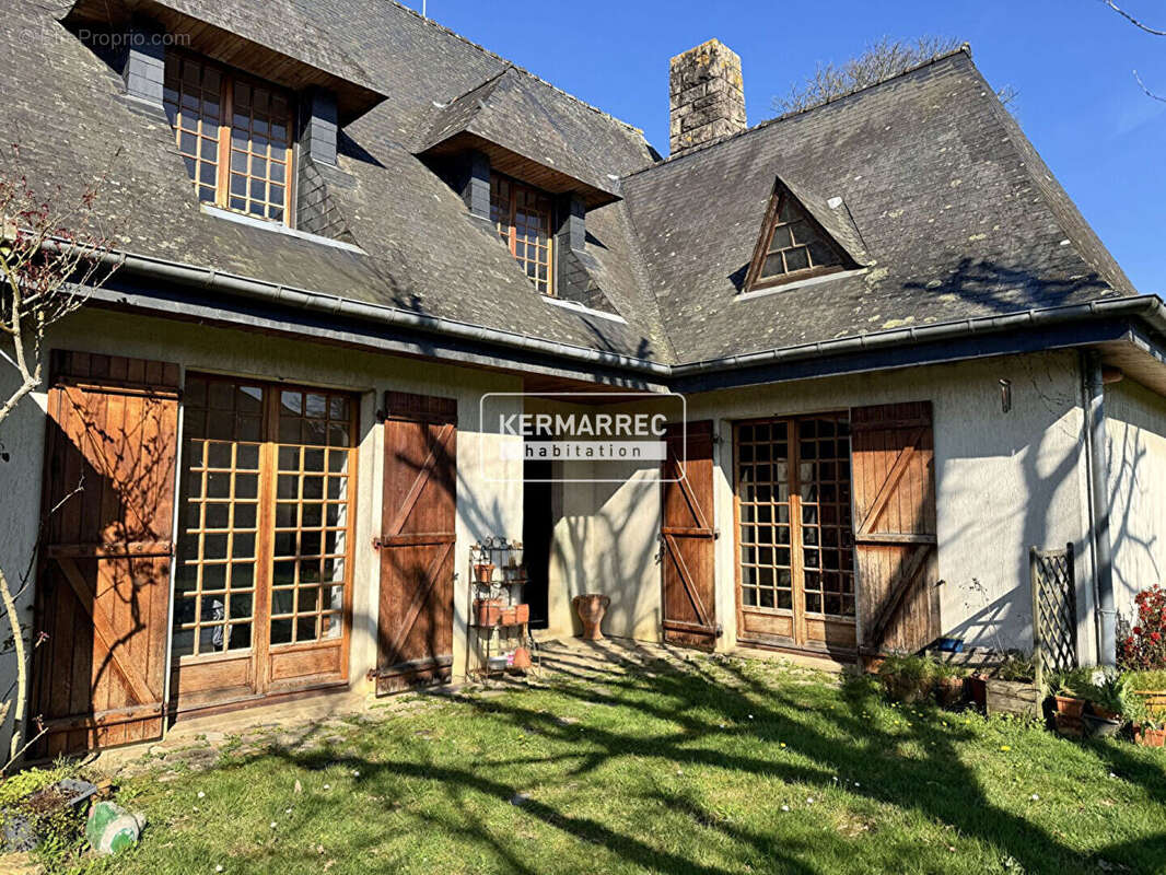 Maison à MONTGERMONT