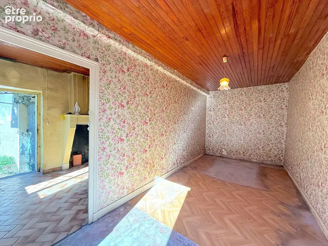 A vendre maison en pierre avec jardin et garage - secteur blaye - cartelegues - photo 6