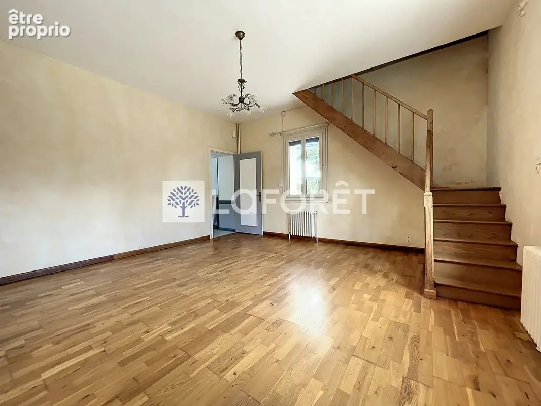 Maison avec 4 chambres avec terrasses jardin dépendances - photo 4