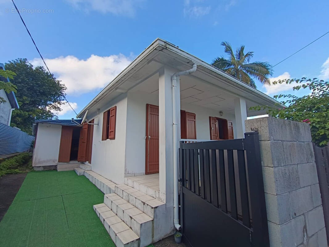 Maison à SAINTE-ROSE