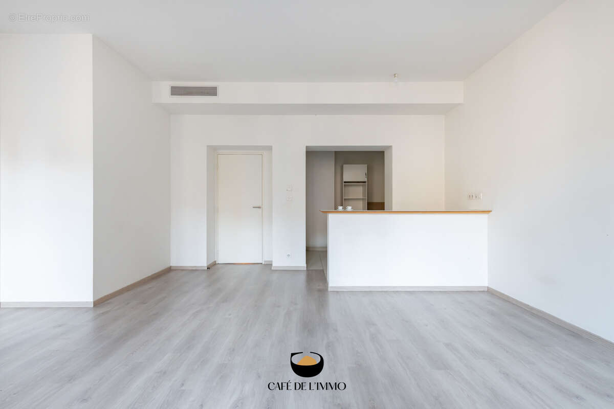 Appartement à MARSEILLE-2E