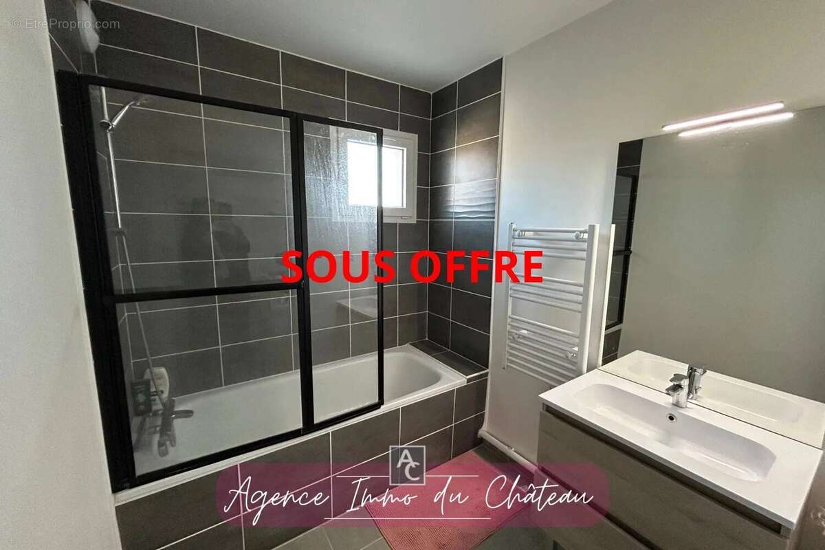 Appartement à SOLLIES-PONT