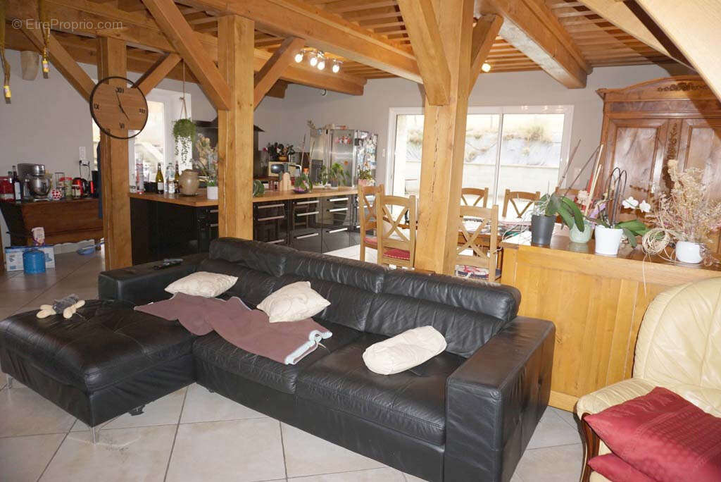 Maison à LA CLAYETTE