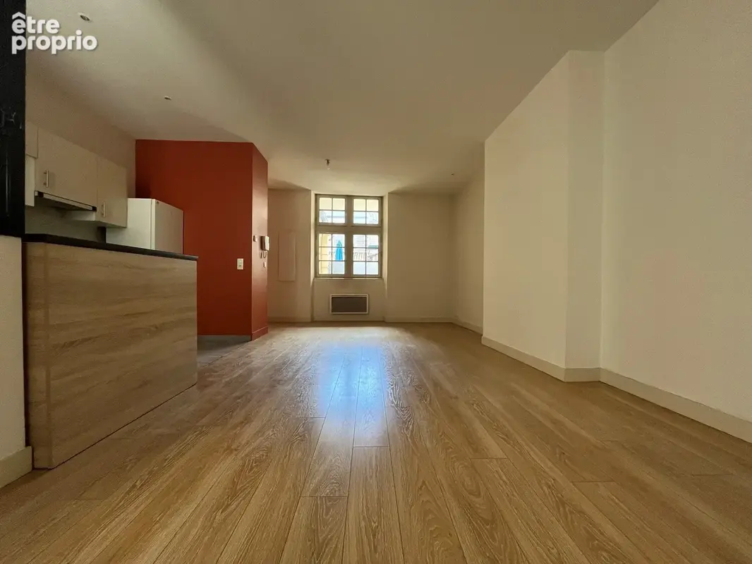 Appartement T3 de 81 m2 - Immeuble en pierre - Quartier Saint-Michel - photo 4