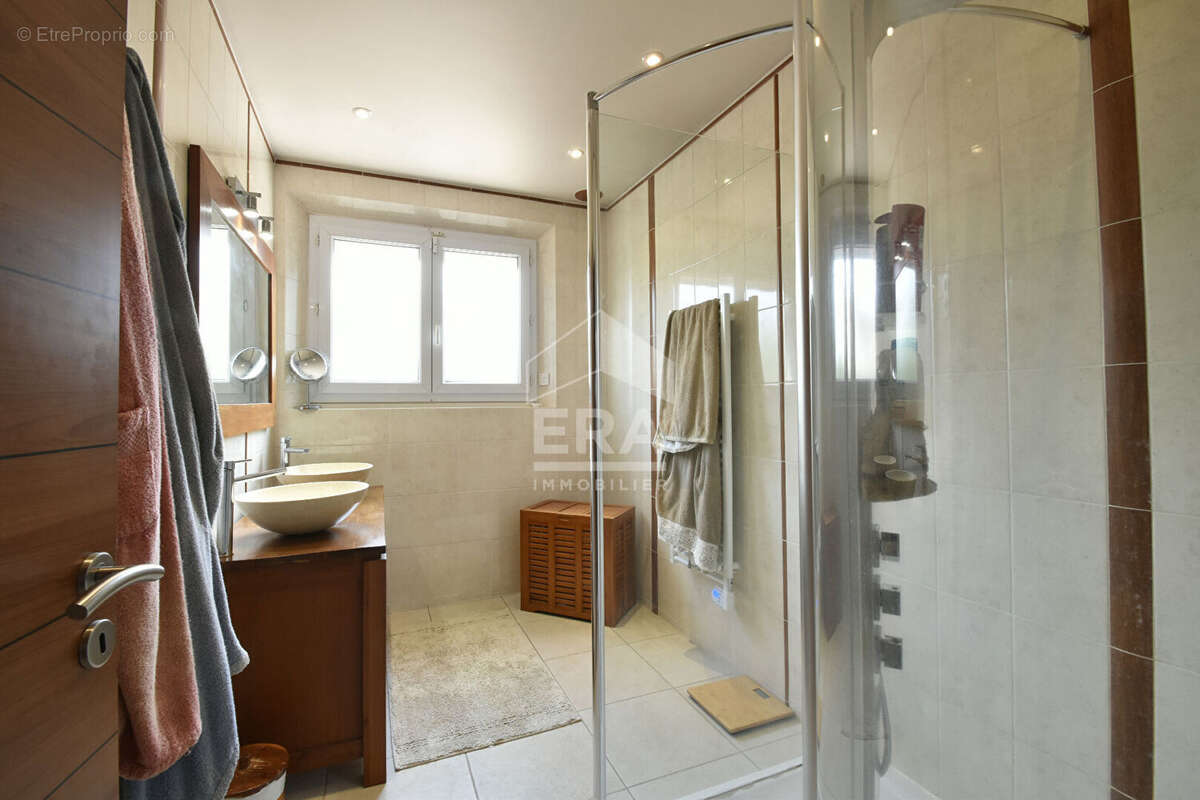 Maison à SAINT-REMY-L'HONORE