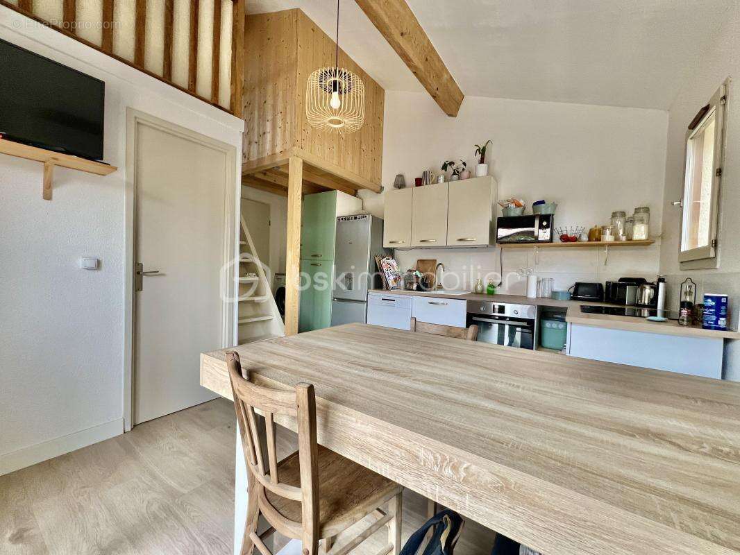 Maison à TOURRETTES