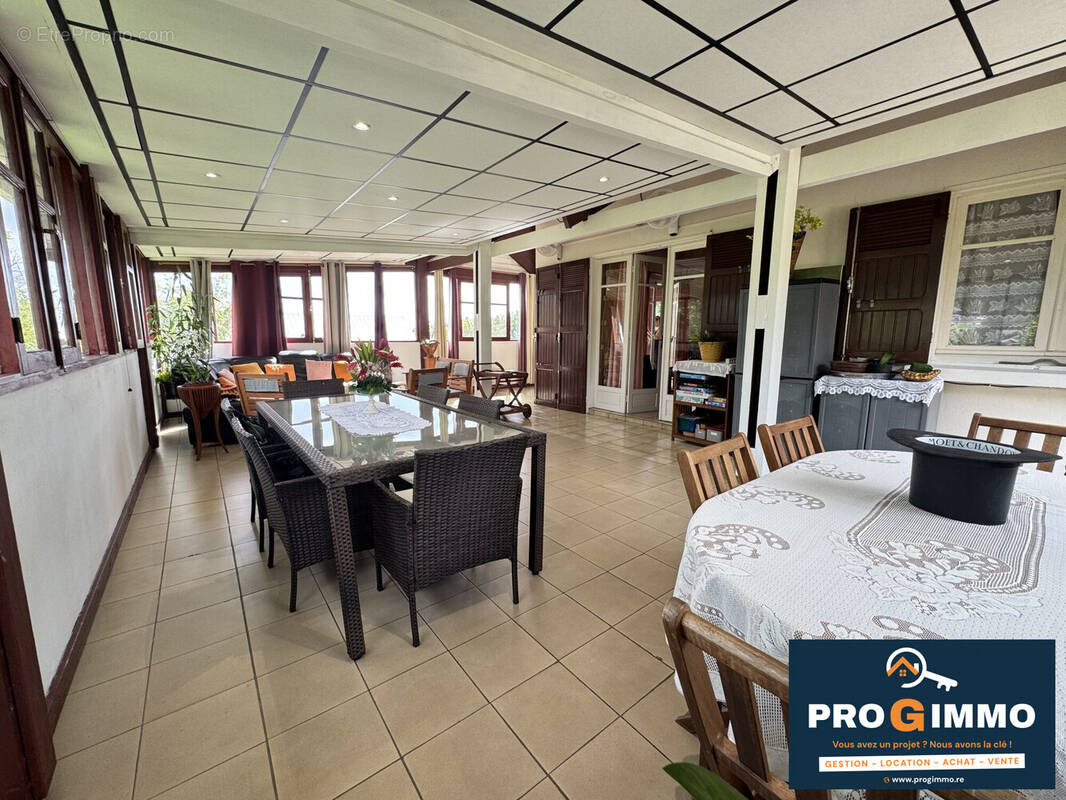 Maison à SAINT-DENIS