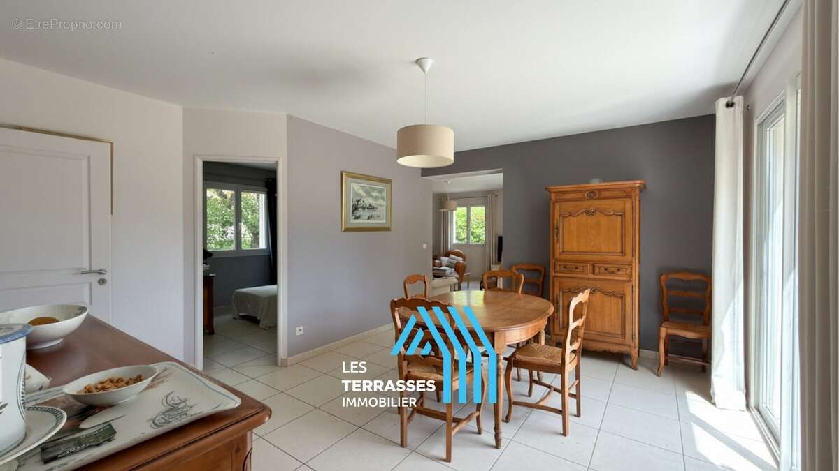 Maison à SAUZET