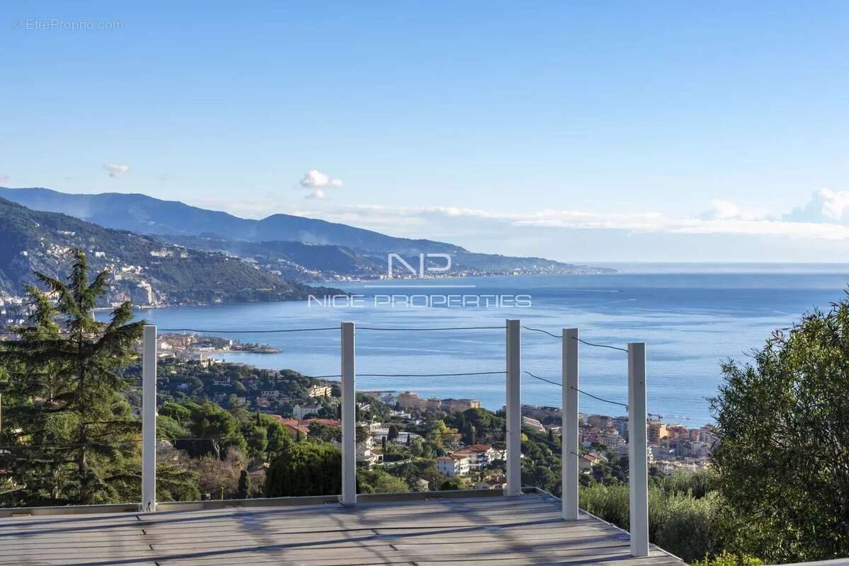 Maison à ROQUEBRUNE-CAP-MARTIN