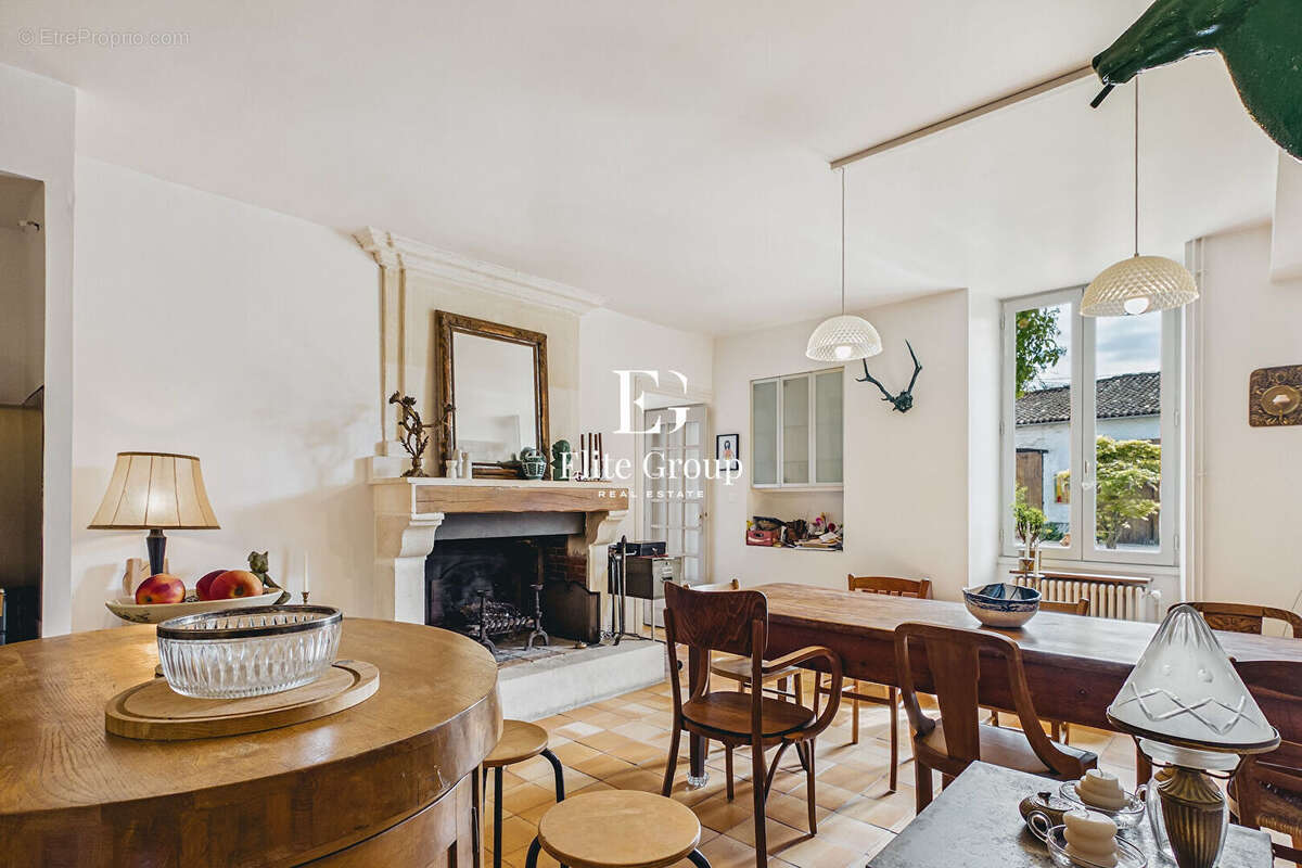 Maison à COGNAC