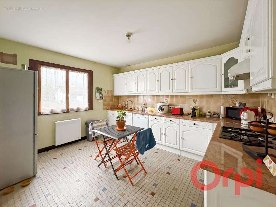 Maison à SAINT-AMAND-MONTROND