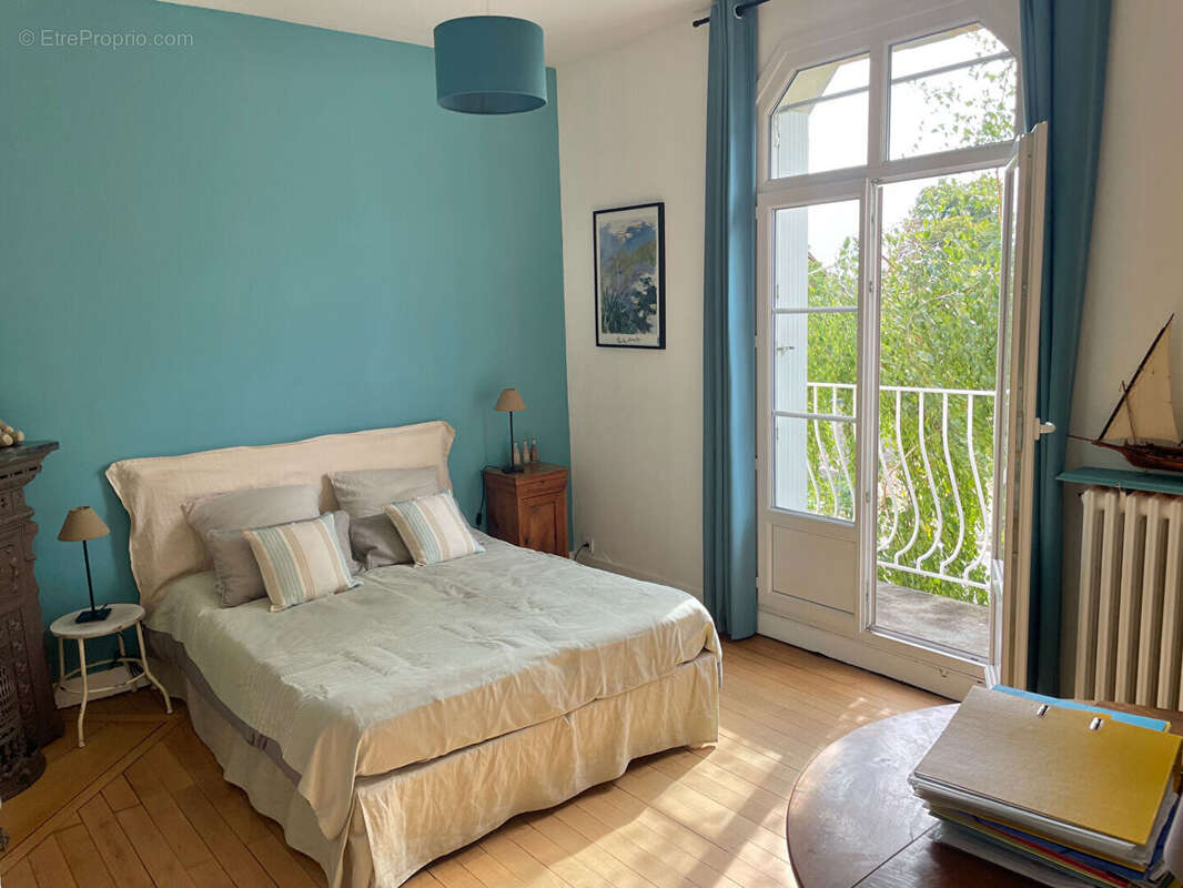 Maison à SAINT-CYR-SUR-LOIRE