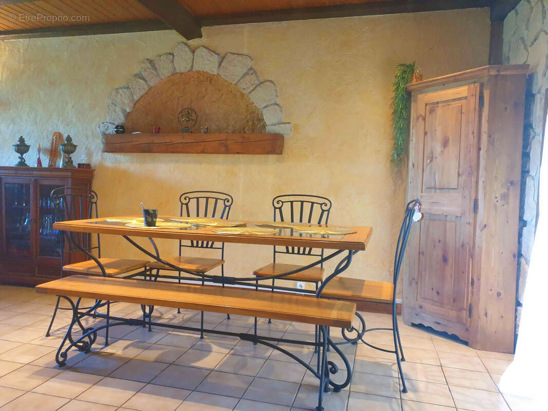 Maison à VETRAZ-MONTHOUX