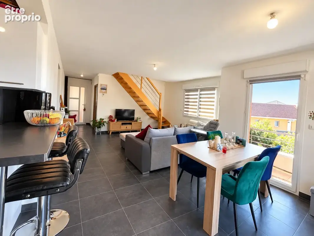 OFFEMONT - T5 en parfait état avec terrasse et garage. (REF VB3814) - photo 4