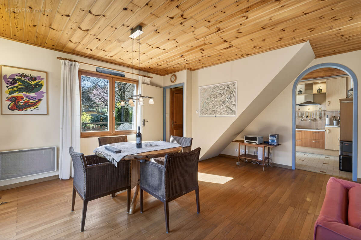 Maison à DOUSSARD