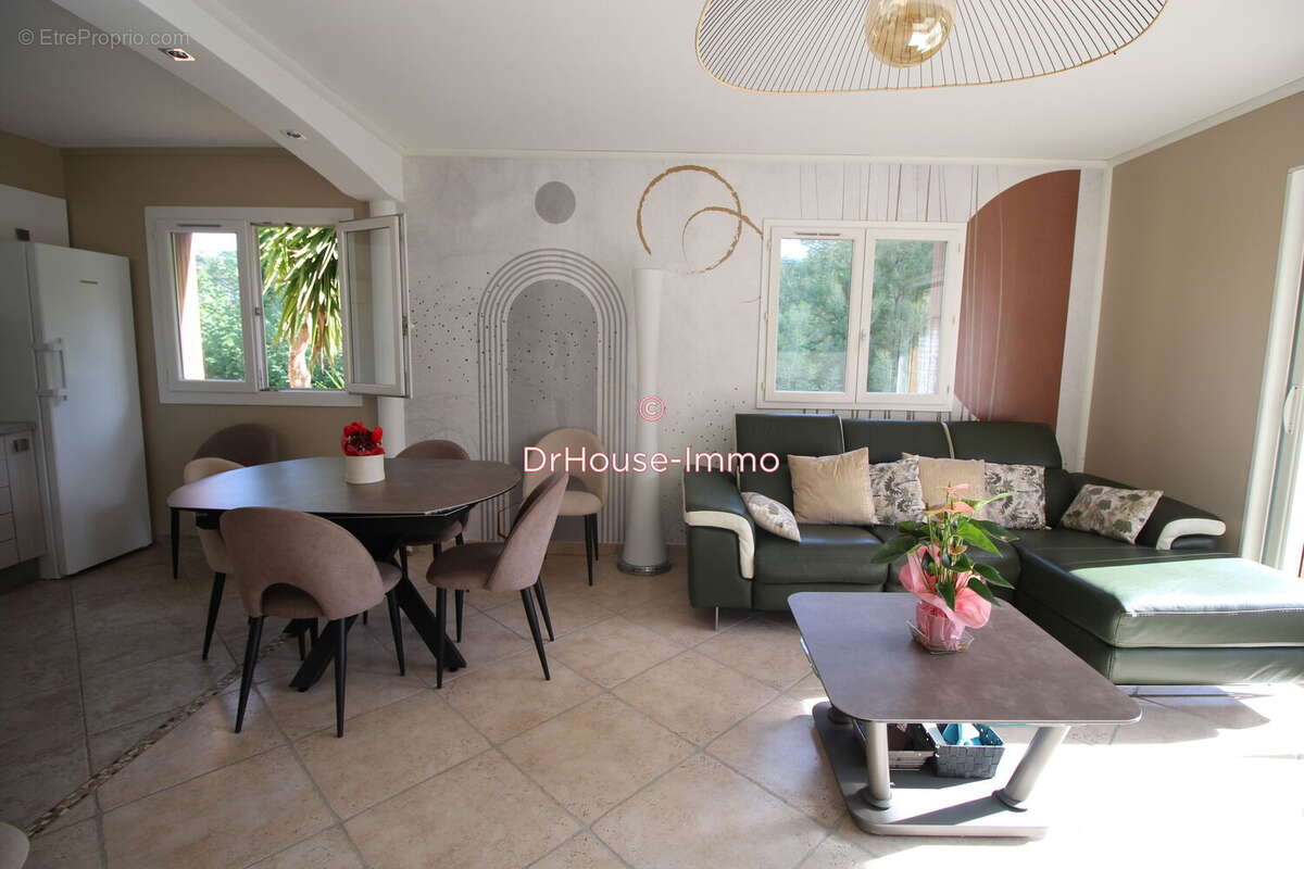 Appartement 86 m² à Cavalaire-Sur-Mer  - photo 5