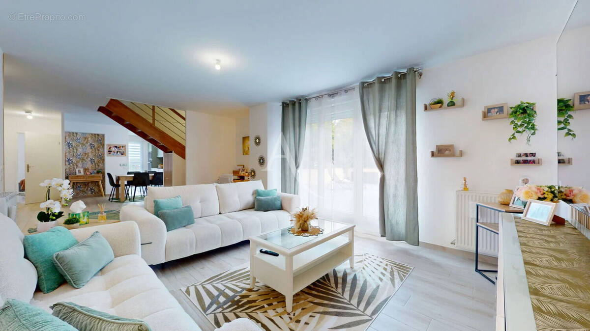 Appartement à OZOIR-LA-FERRIERE