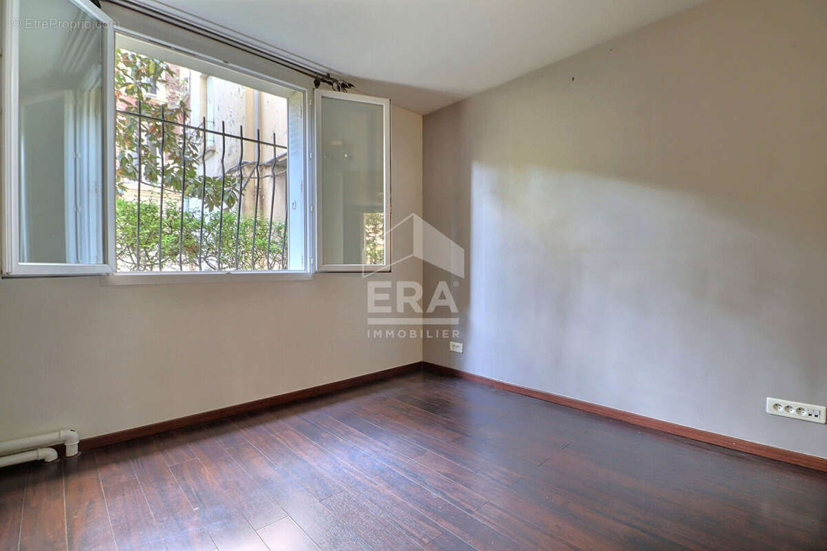 Appartement à AUBERVILLIERS